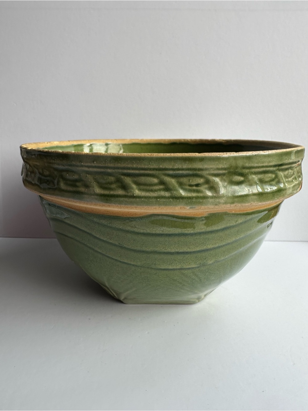 Vintage McCoy Large Green Glazed Sunburst 9 3/4" bowl